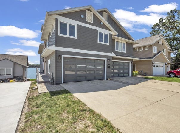 15649 250Th Avenue, Spirit Lake, IA 51360
