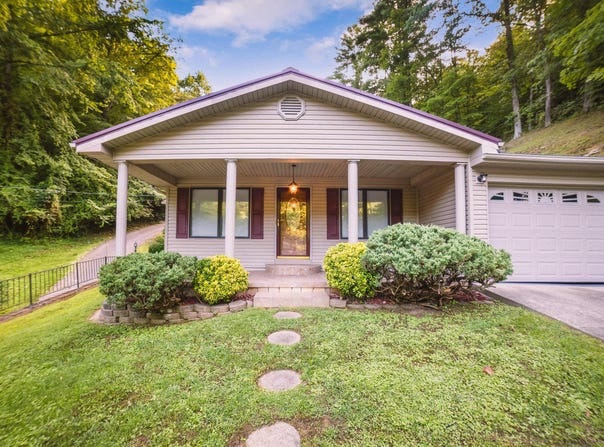 565 Toler Creek Road, Harold, KY 41635