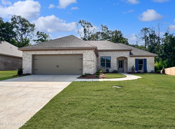 757 Magnolia Point Circle, Pearl, MS 39208