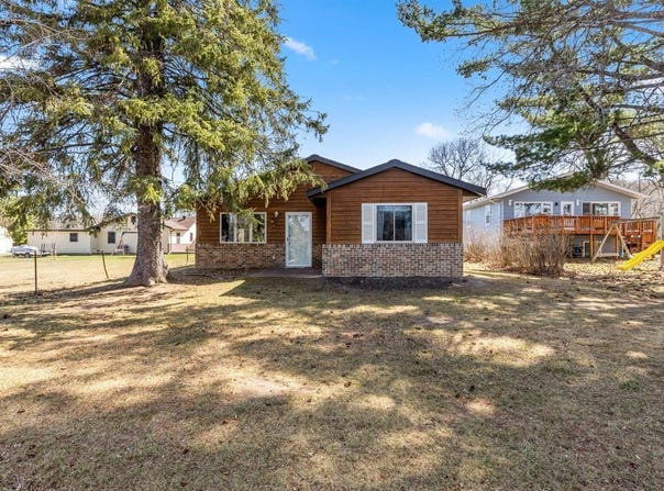 506 Seventh Street South, Walker, MN 56484