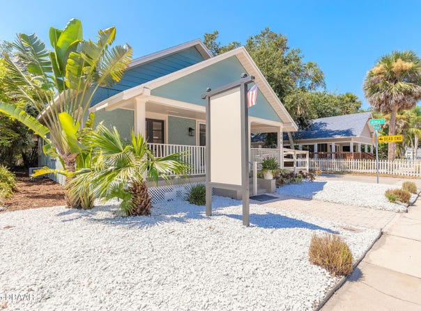 306 Washington Street, New Smyrna Beach, FL 32168