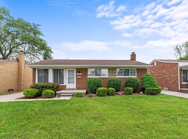 21850 Schroeder Avenue, Eastpointe, MI 48021