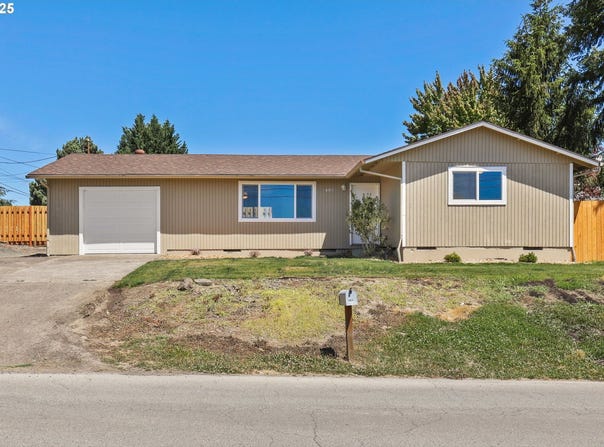 481 W GRANT ST, Carlton, OR 97111