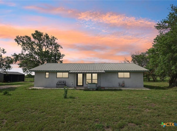 1035 Pine Meadow Road, Seguin, TX 78155