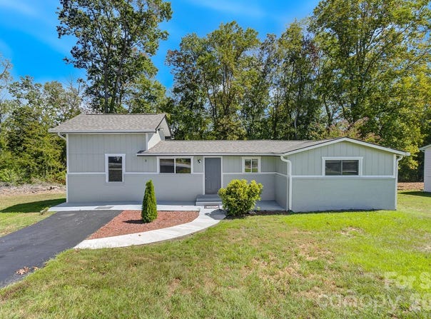 21 Oak Hill Drive, Asheville, NC 28806