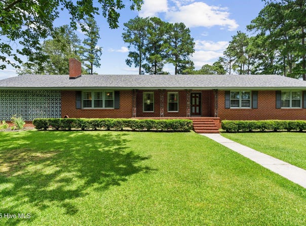 616 N Graham Street, Wallace, NC 28466