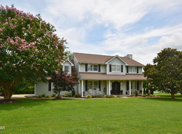 3210 Bentwood Drive, Kodak, TN 37764