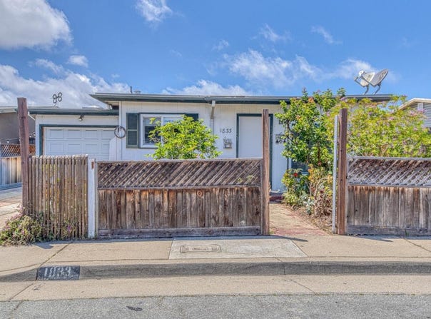 1833 Waring ST, SEASIDE, CA 93955