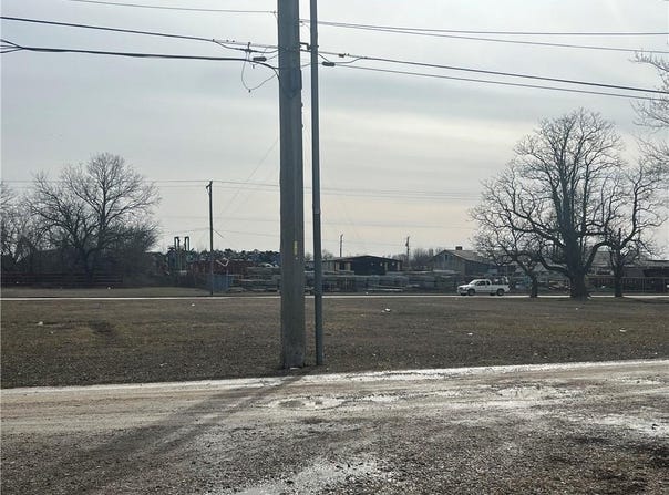 610 W 12th Street, Coffeyville, KS 67337