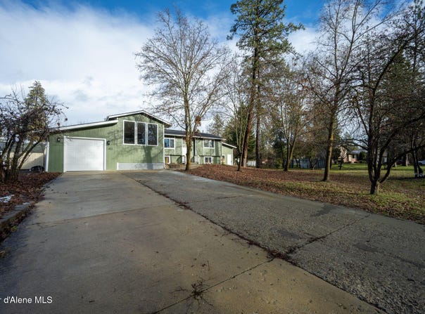 11448 W Meadowview Ln, Nine Mile, WA 99026