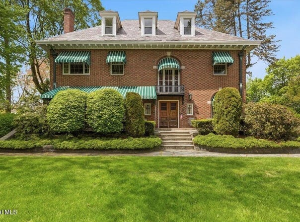 100 S Manning Boulevard, Albany, NY 12203