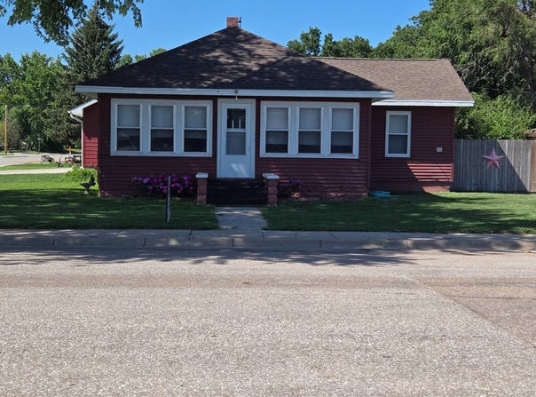 230  W POTTER AVENUE, Elm Creek, NE 68836