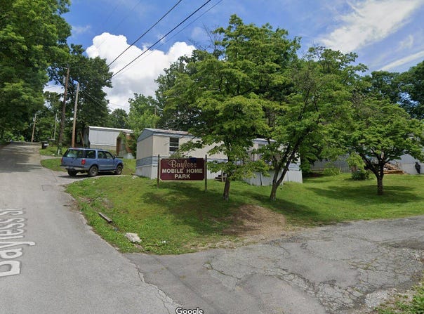 916-941 Bayless St, Rockwood, TN 37854
