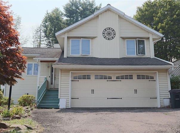 1413 Miner Circle, ENDICOTT, NY 13760
