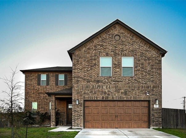 1721 Foxglove Cir, Lockhart, TX 78644