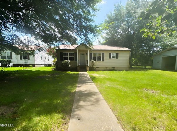 707 N West Street, Mendenhall, MS 39114