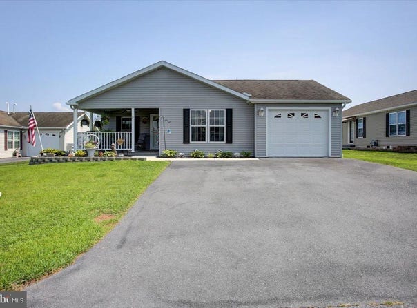 34 MICHAEL COURT, SHIPPENSBURG, PA 17257