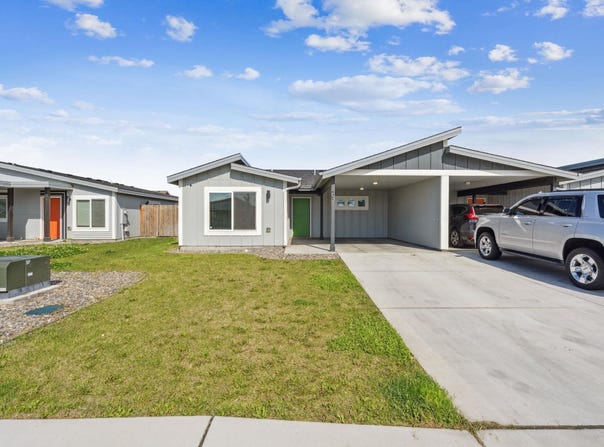 407 Dawson Lane, Pasco, WA 99301