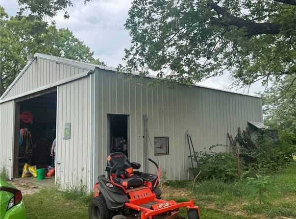 16235 S Burlingame Road, Burlingame, KS 66413