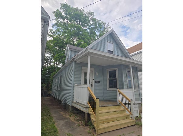 6 Paulding St, Schenectady, NY 12308