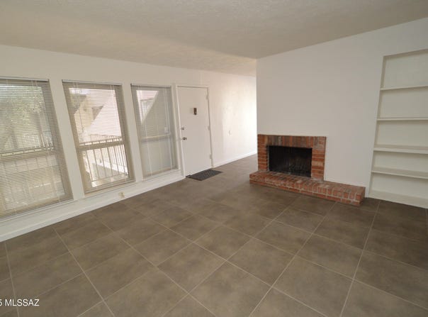 1620 N Wilmot Road, Tucson, AZ 85712