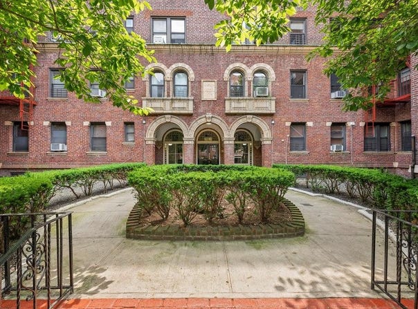 62-98 Saunders Street, Rego Park, NY 11374