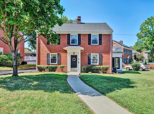 1701 Mount Vernon Rd SW, Roanoke, VA 24015