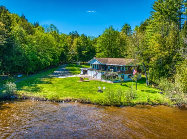 2 Pinehurst Road, Saranac Lake, NY 12983