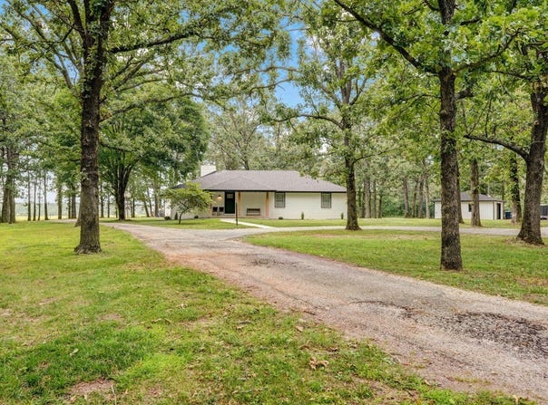 12163 State Highway Tt, Republic, MO 65738