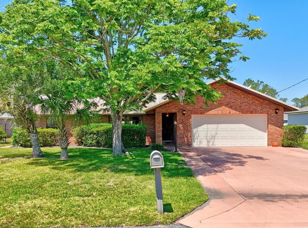 27 Prairie Ln, Palm Coast, FL 32164