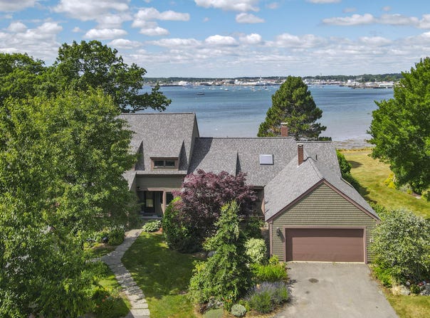 71 Jameson Point Road, Rockland, ME 04841