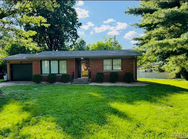 609 Grandview Avenue, Edwardsville, IL 62025