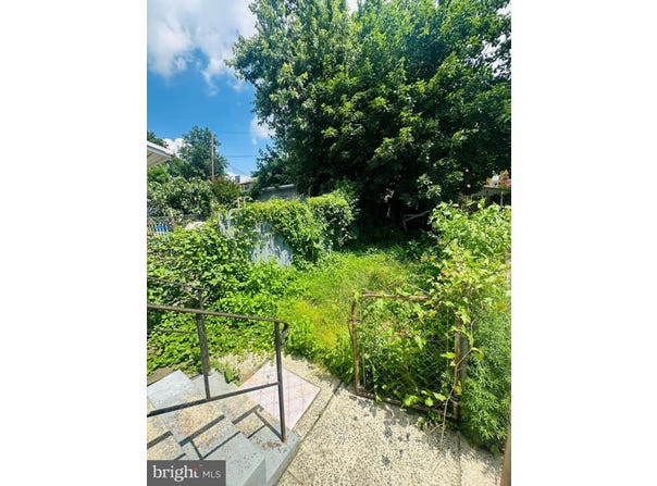 656 RUTHERFORD AVENUE, TRENTON, NJ 08618