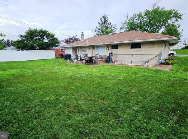 108 LANCASTER BOULEVARD, MECHANICSBURG, PA 17055