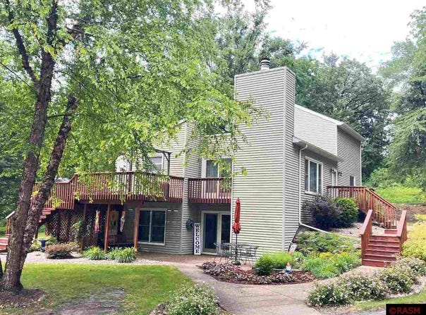 33590 Cedar View Ln., St. Peter, MN 56082