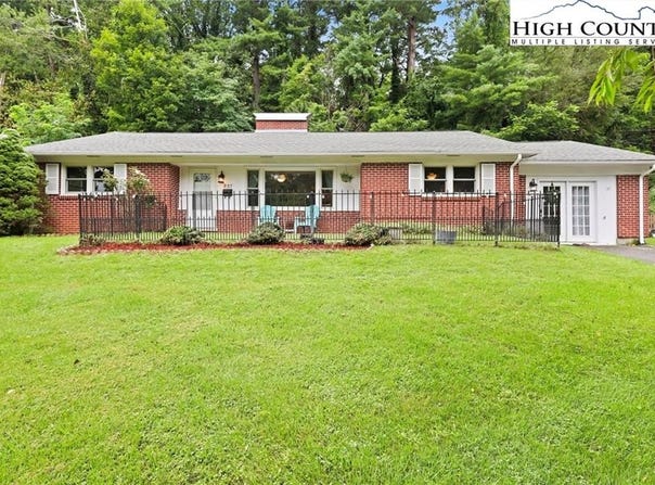 207 Cherrybrook Lane, Boone, NC 28607