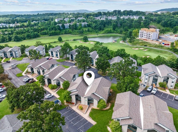 2700 Green Mountain Drive, Branson, MO 65616