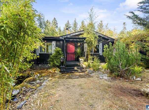 1388 E Elliott Creek, Port Angeles, WA 98362