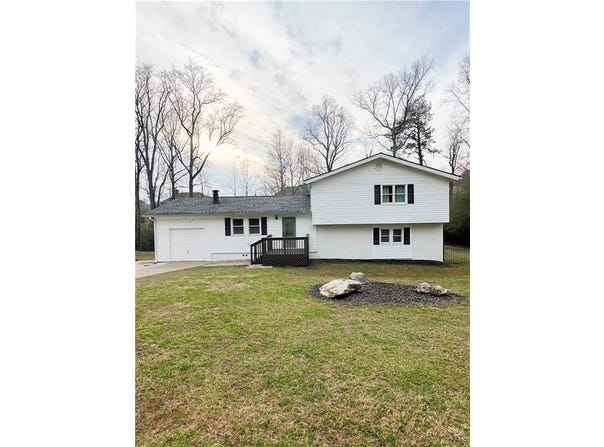 1570 Woodcreek Drive, Cumming, GA 30041
