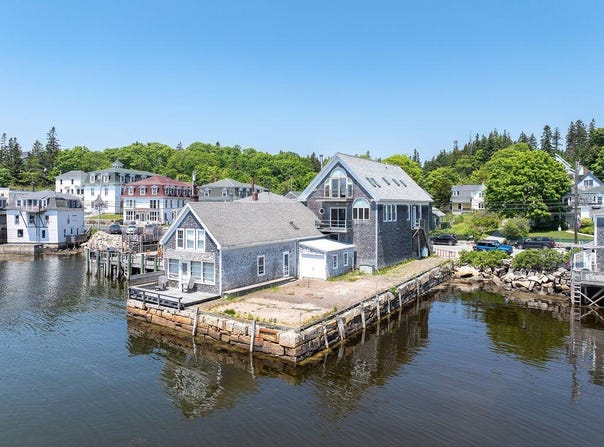 51 Main Street, Stonington, ME 04681