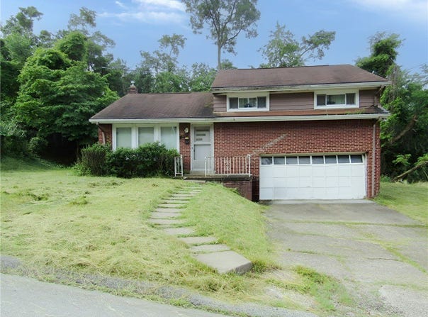 571 Grove Rd, Penn Hills, PA 15147