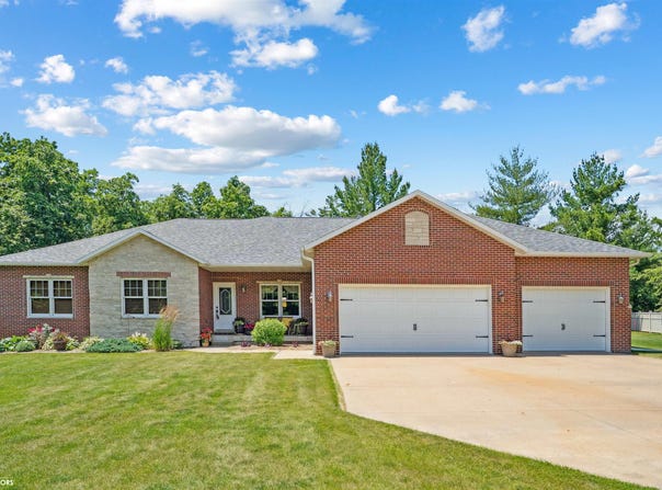 10990 Wood Duck Cove Drive, West Burlington, IA 52655