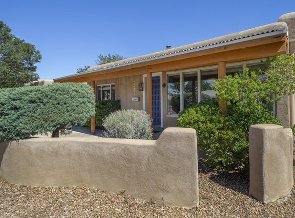 3915 Smith Avenue SE, Albuquerque, NM 87108