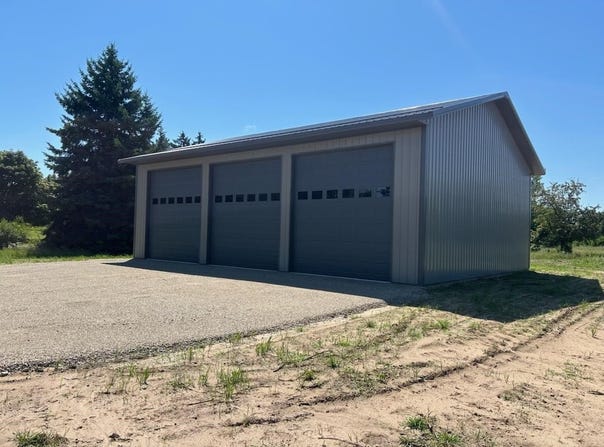 E2319 PARFREYVILLE Road, WAUPACA, WI 54981