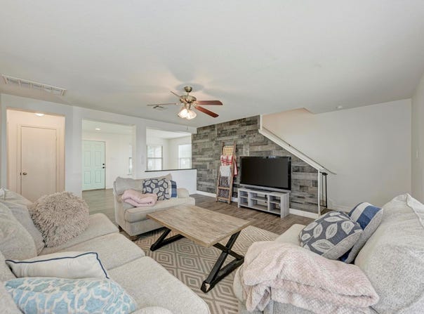 103 Salerno DR, San Marcos, TX 78666