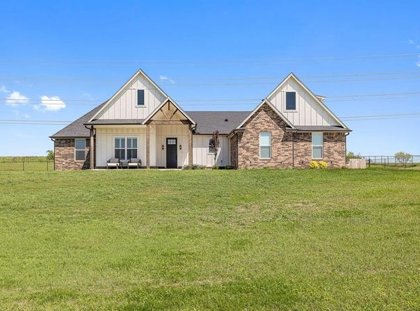 4162 Hawthorne St NW, Piedmont, OK 73078