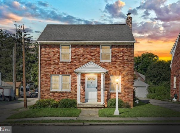 208 S FORNEY AVENUE, HANOVER, PA 17331