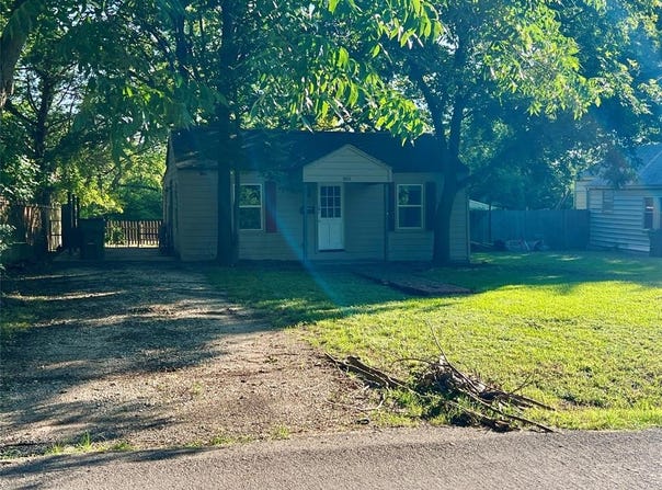 801 W Jefferson Street, Waxahachie, TX 75165