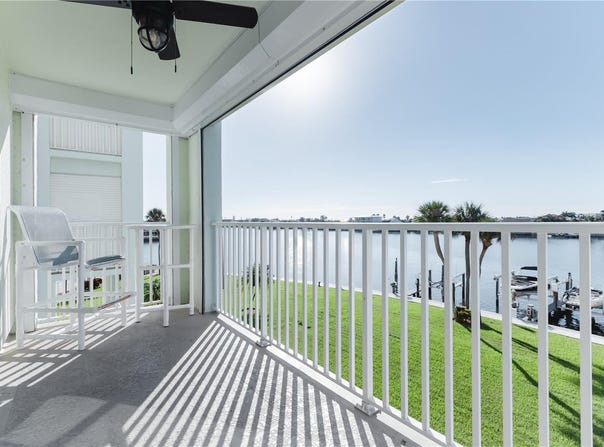 400 64TH Avenue, ST PETE BEACH, FL 33706