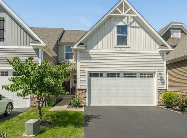 7 Harrier Lane, Washington Twp., NJ 07882
